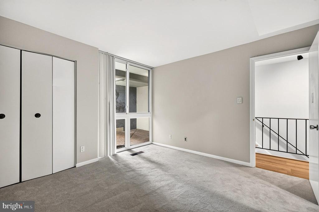 2212 S RANDOLPH STREET Unit: 1