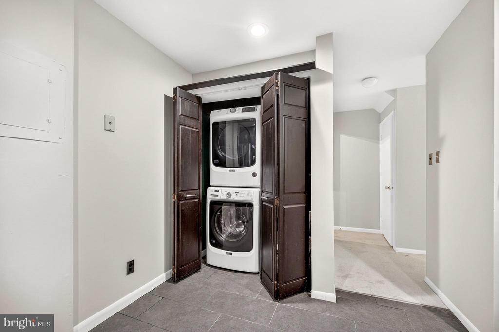 2212 S RANDOLPH STREET Unit: 1