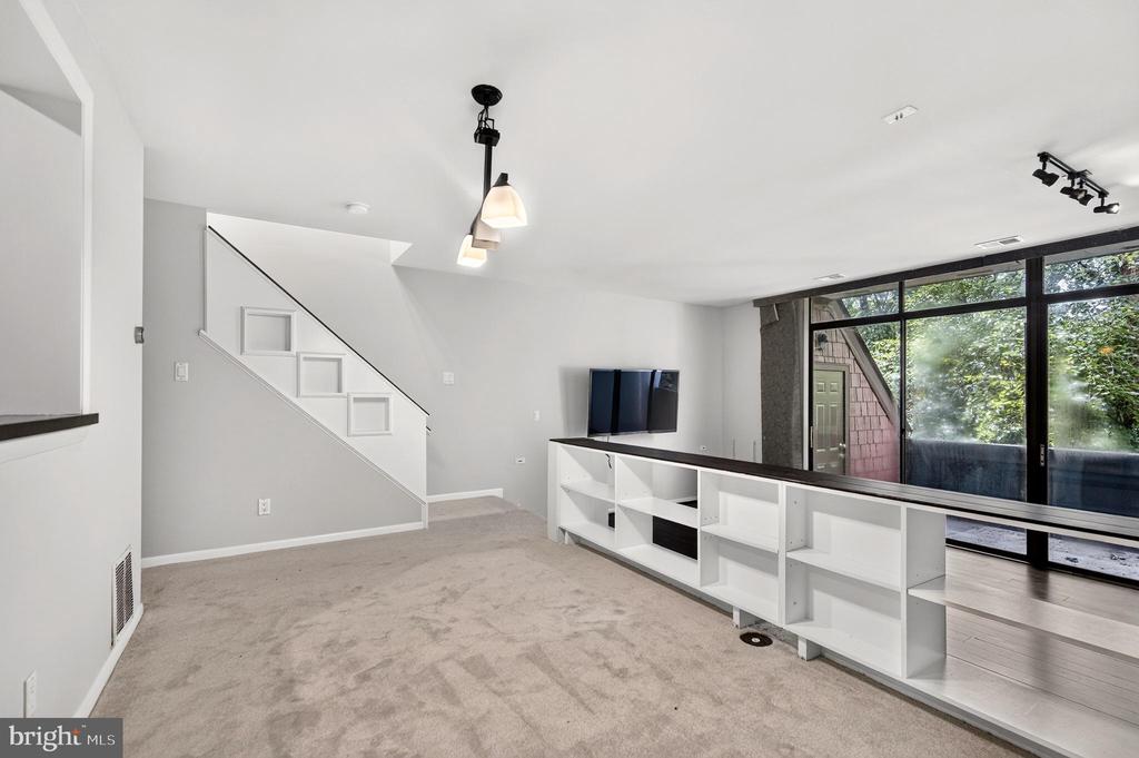 2212 S RANDOLPH STREET Unit: 1