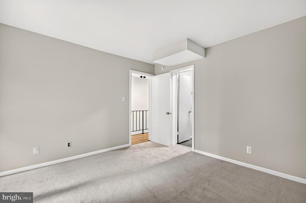 2212 S RANDOLPH STREET Unit: 1