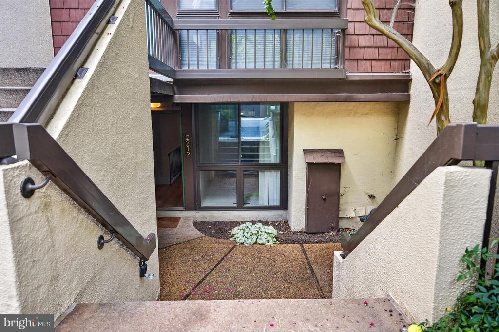 2212 S RANDOLPH STREET Unit: 1