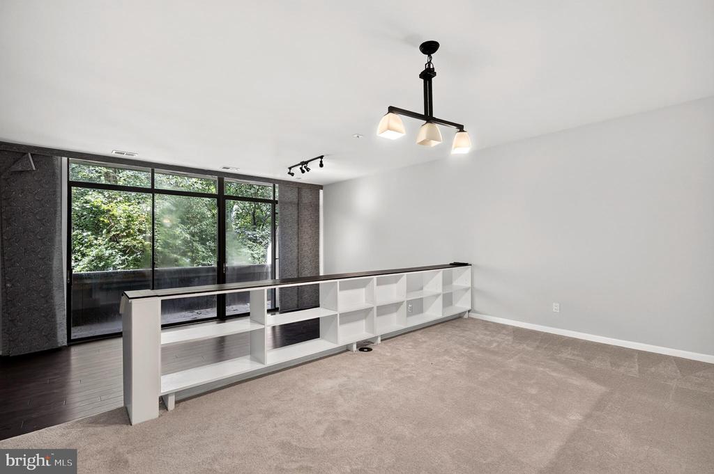 2212 S RANDOLPH STREET Unit: 1