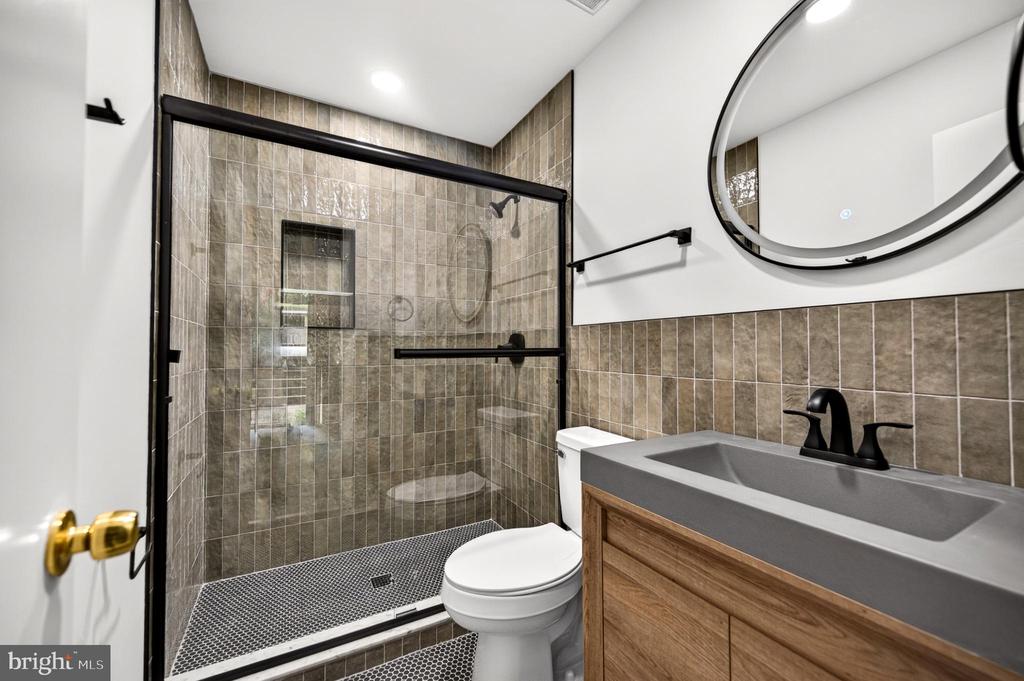 2212 S RANDOLPH STREET Unit: 1