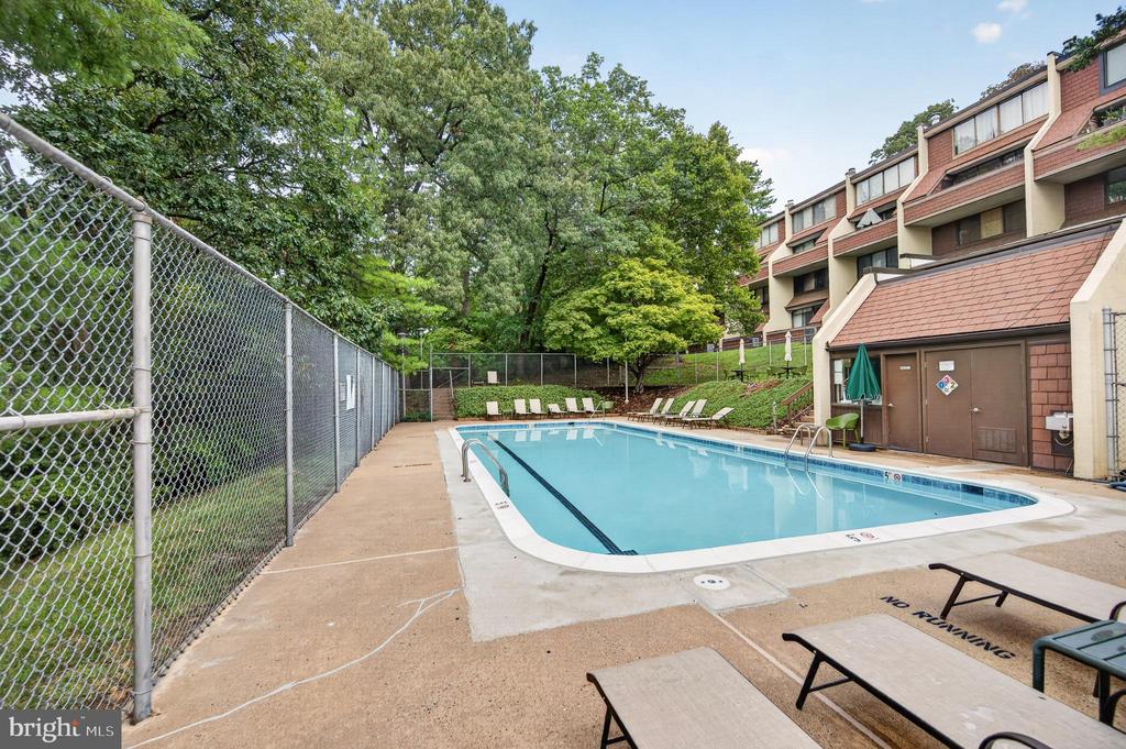 2212 S RANDOLPH STREET Unit: 1