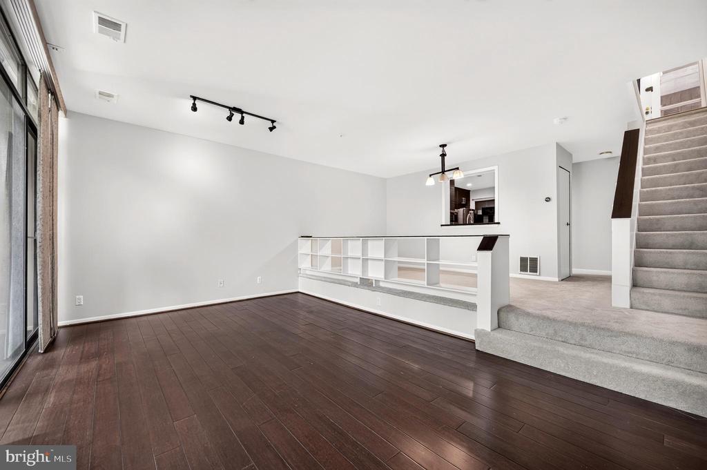 2212 S RANDOLPH STREET Unit: 1