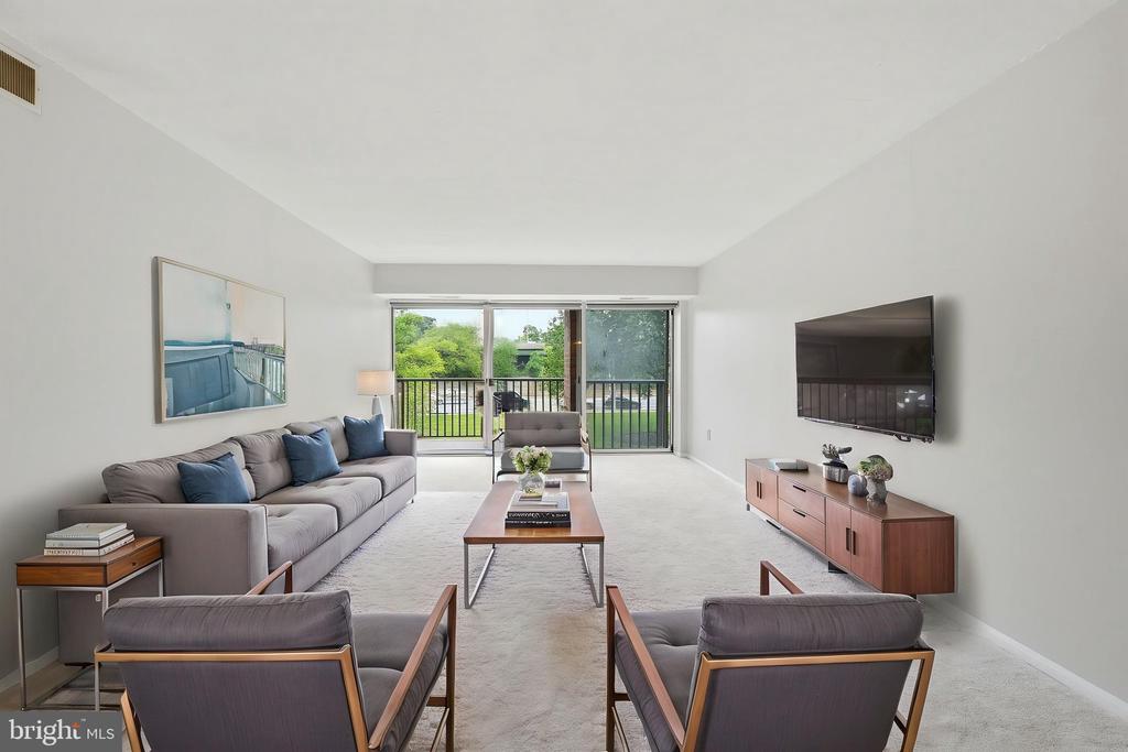 1300 ARMY NAVY DRIVE Unit: 205
