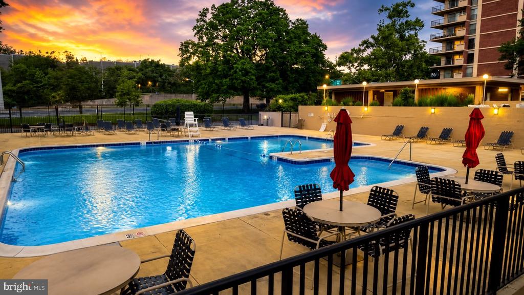 1300 ARMY NAVY DRIVE Unit: 205