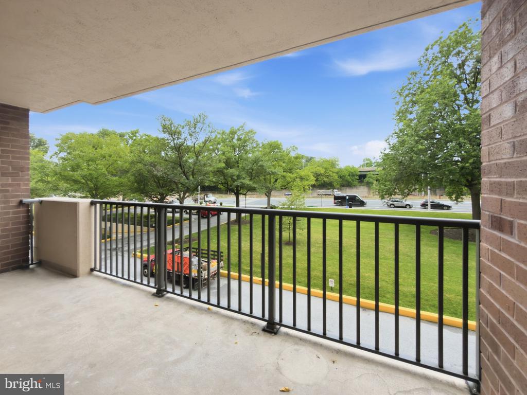 1300 ARMY NAVY DRIVE Unit: 205
