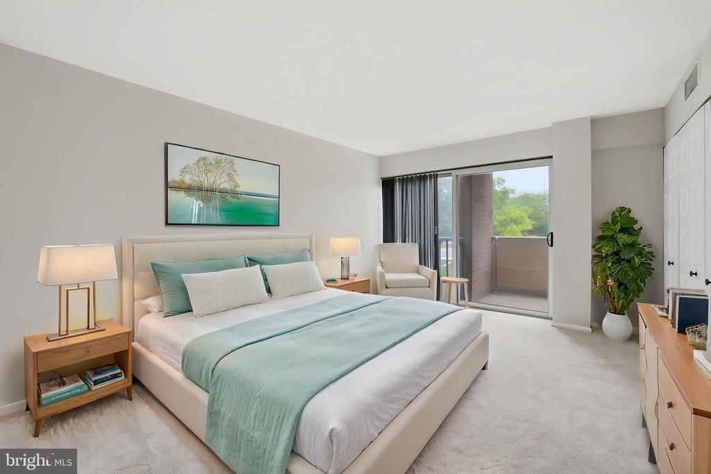 1300 ARMY NAVY DRIVE Unit: 205