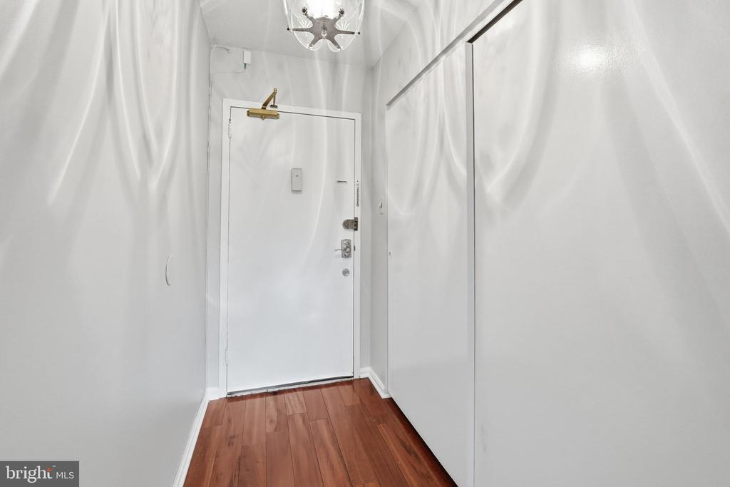 1300 ARMY NAVY DRIVE Unit: 205