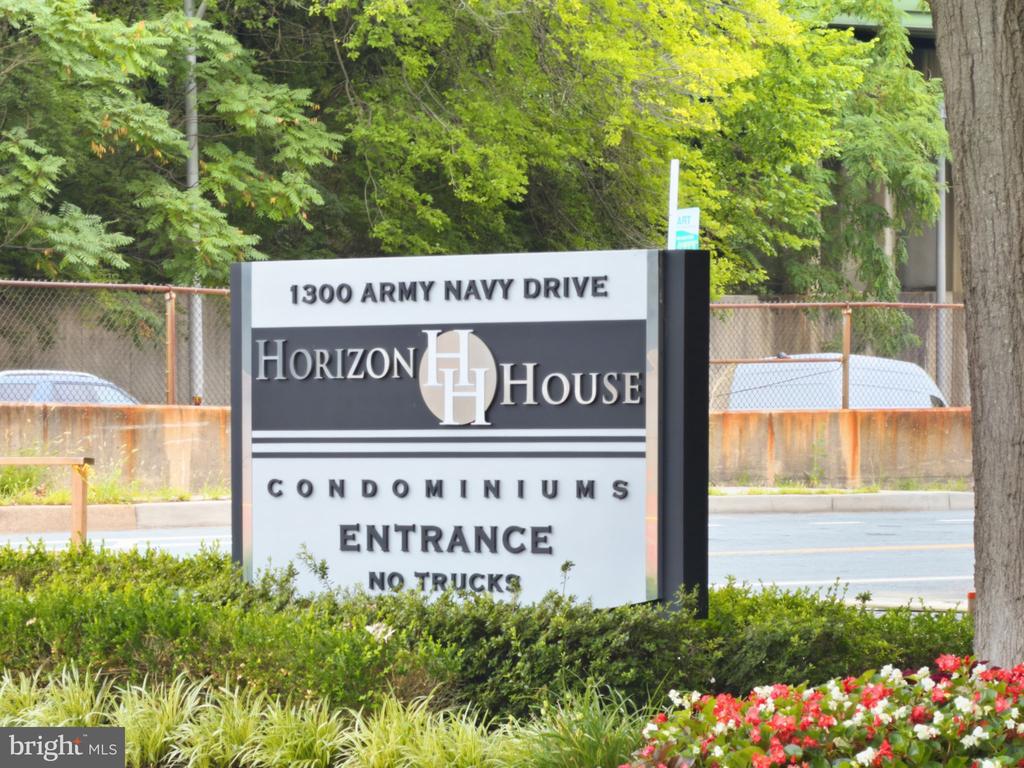 1300 ARMY NAVY DRIVE Unit: 205