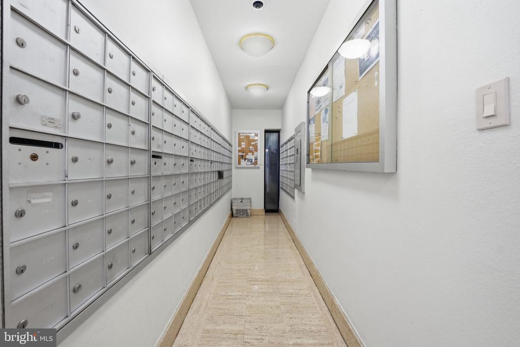 1300 ARMY NAVY DRIVE Unit: 205