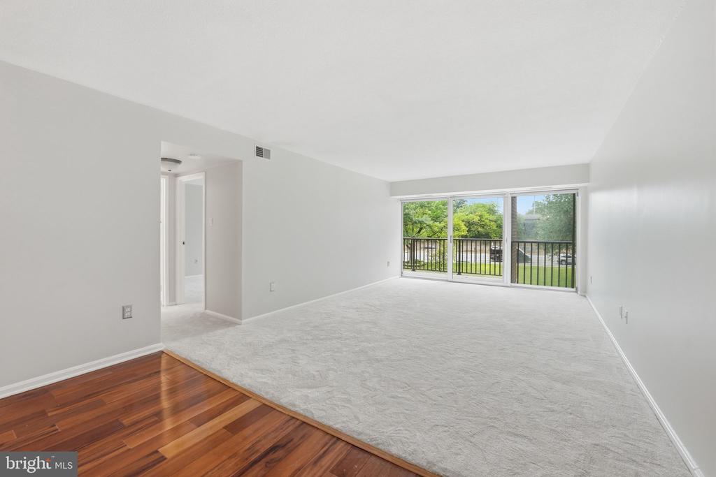 1300 ARMY NAVY DRIVE Unit: 205