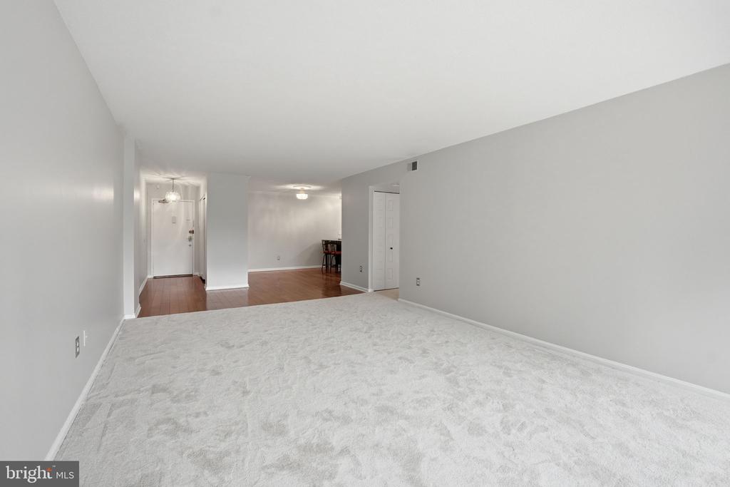 1300 ARMY NAVY DRIVE Unit: 205