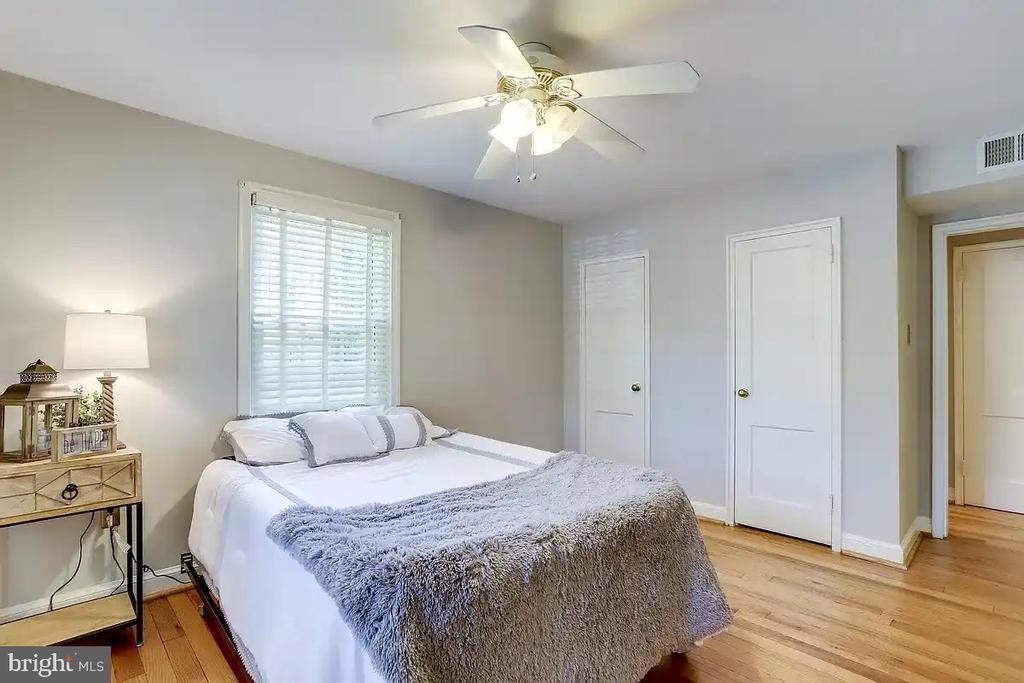 1319 S WALTER REED DRIVE 19104