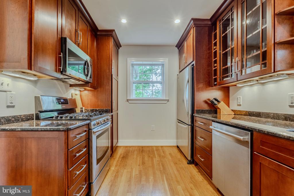 2018 N QUANTICO STREET