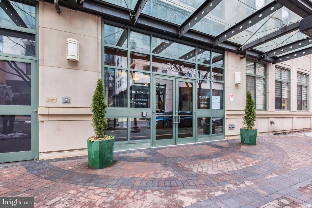 3625 10TH STREET N Unit: 103