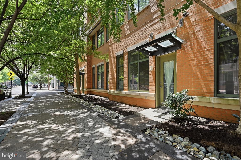 3625 10TH STREET N Unit: 103