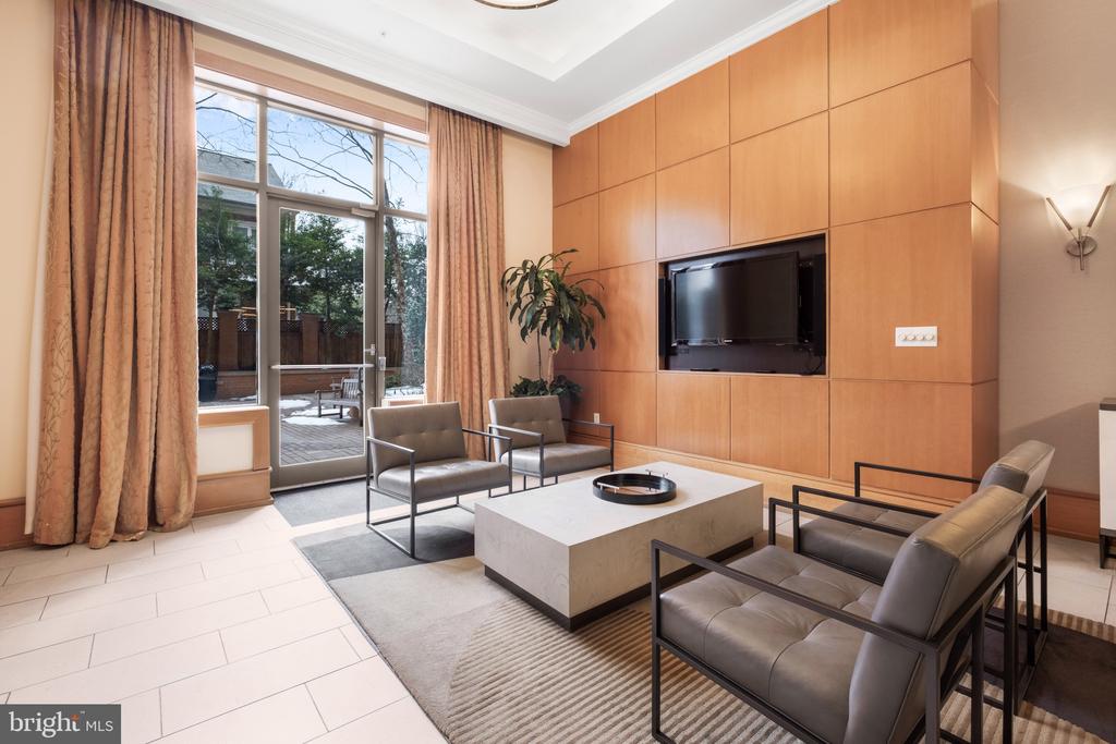 3625 10TH STREET N Unit: 103