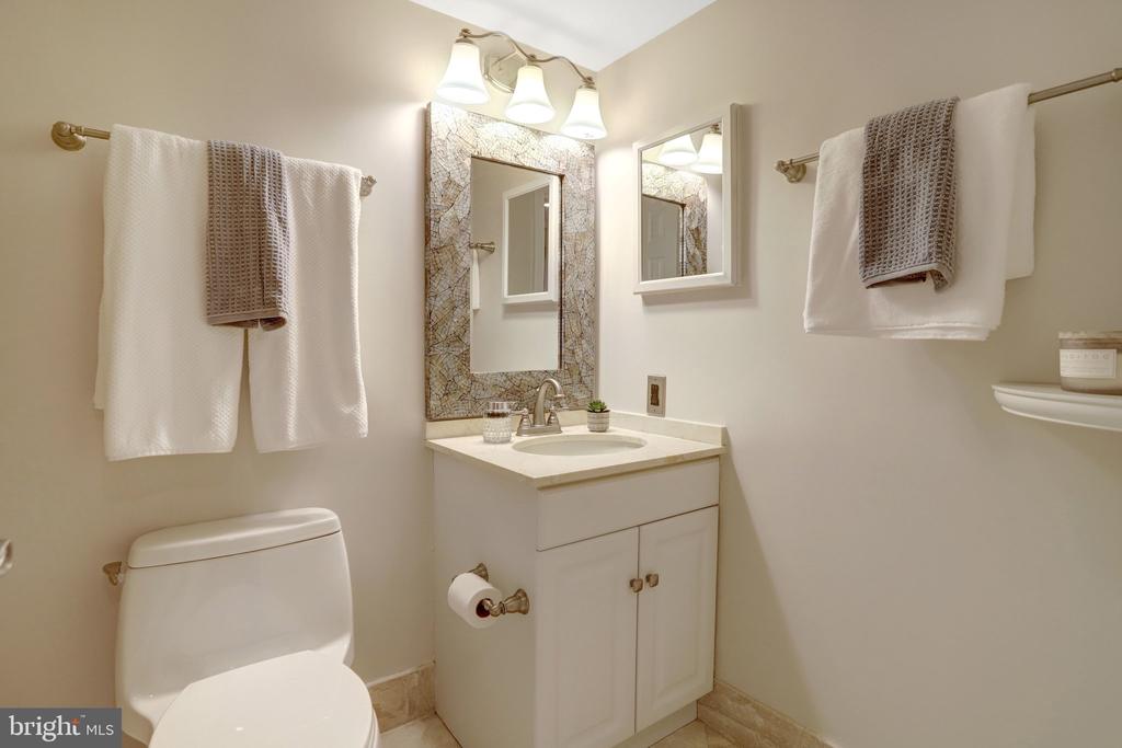 1001 N RANDOLPH STREET Unit: 302