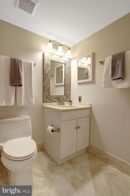 1001 N RANDOLPH STREET Unit: 302