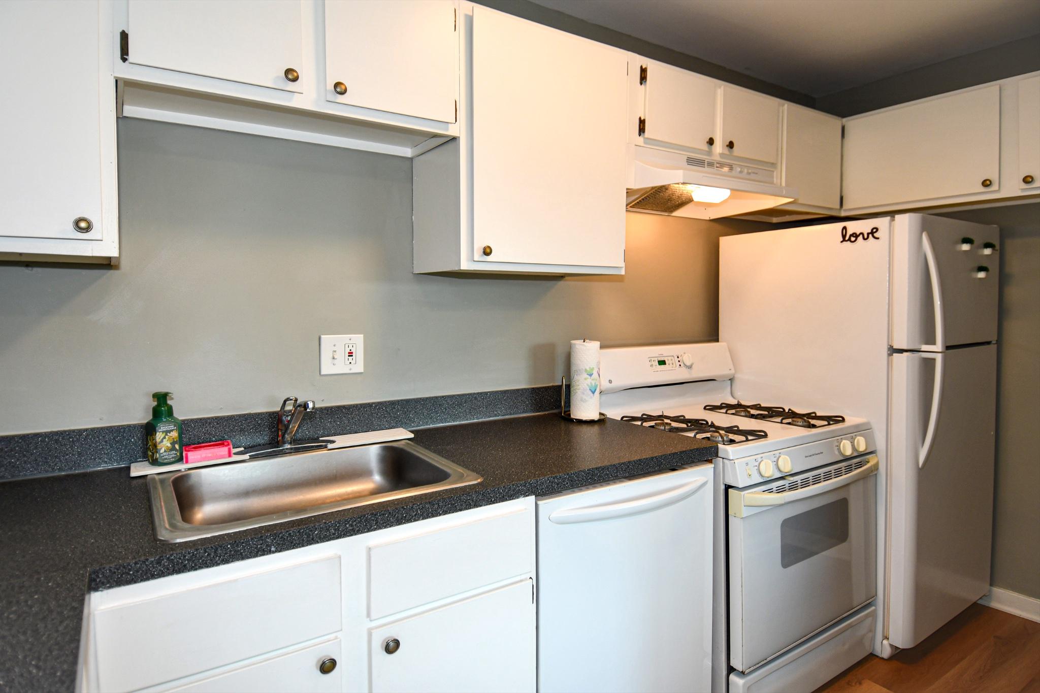 1300 S ARLINGTON RIDGE ROAD Unit: 204