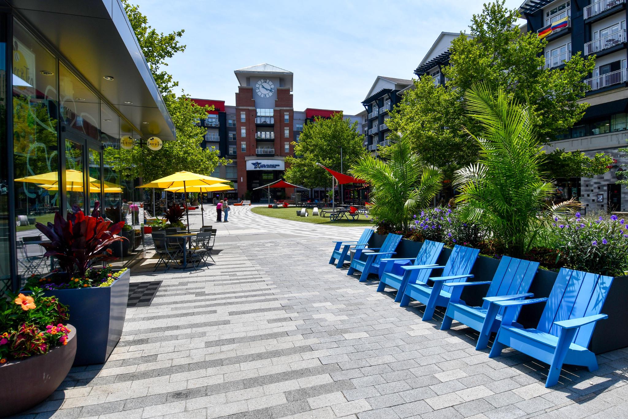 1300 S ARLINGTON RIDGE ROAD Unit: 204