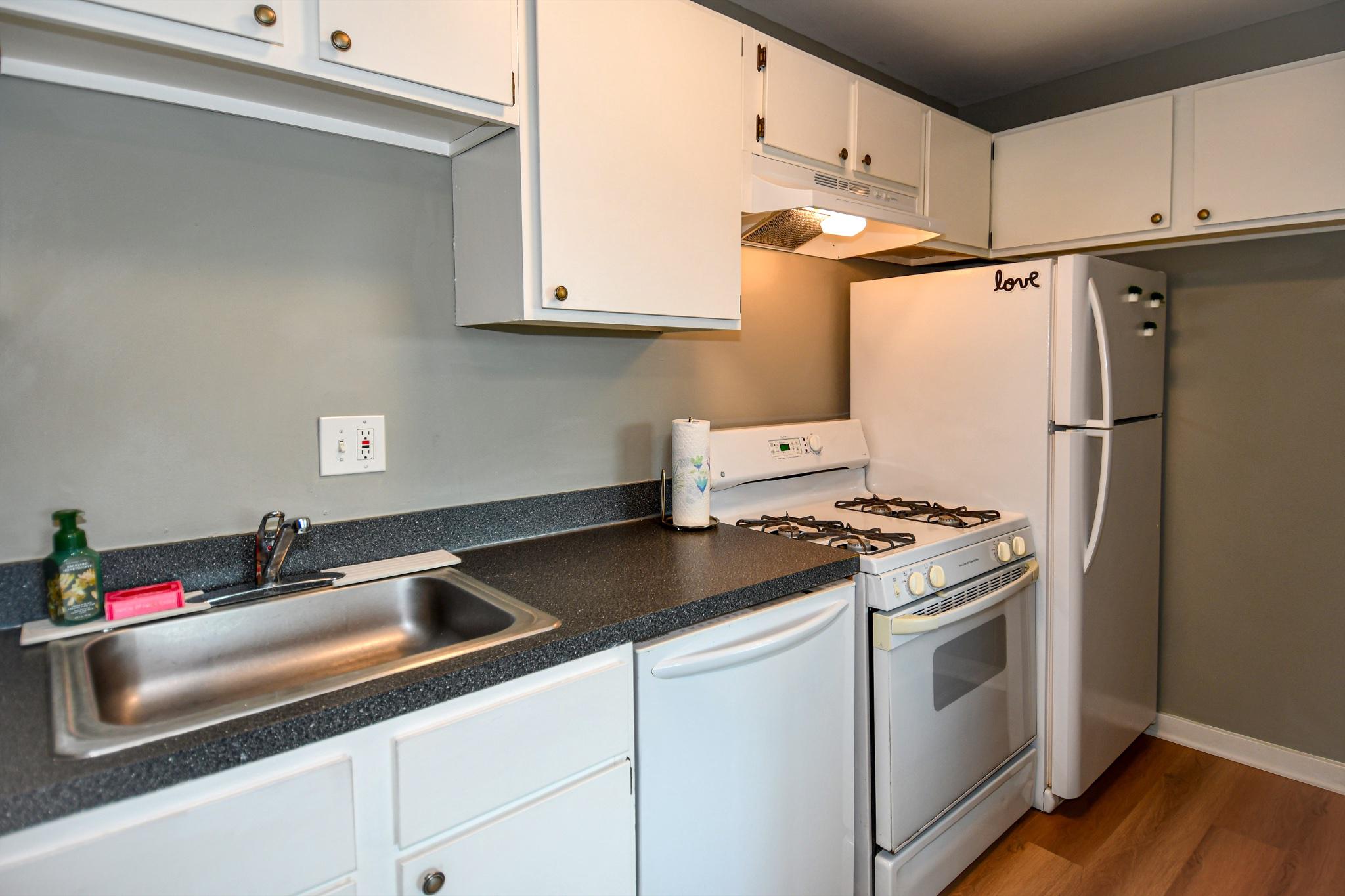 1300 S ARLINGTON RIDGE ROAD Unit: 204