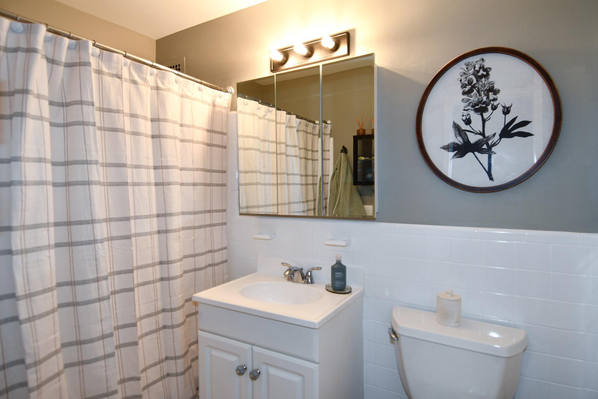 1300 S ARLINGTON RIDGE ROAD Unit: 204