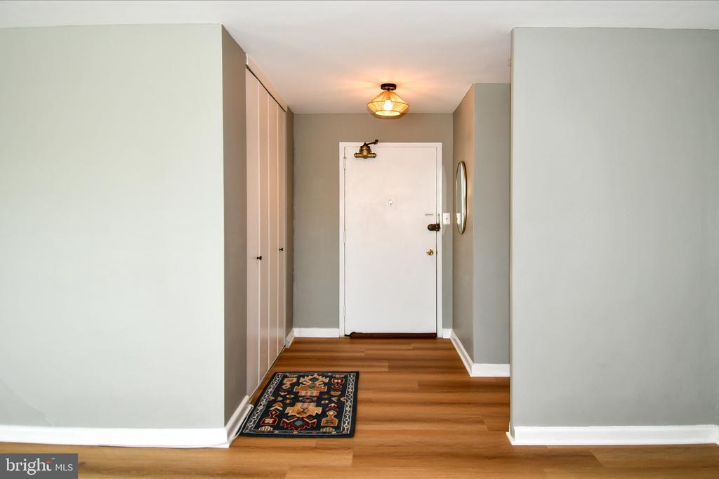 1300 S ARLINGTON RIDGE ROAD Unit: 204