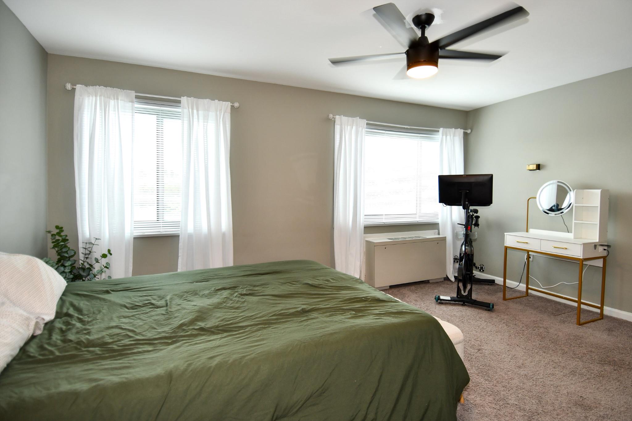 1300 S ARLINGTON RIDGE ROAD Unit: 204
