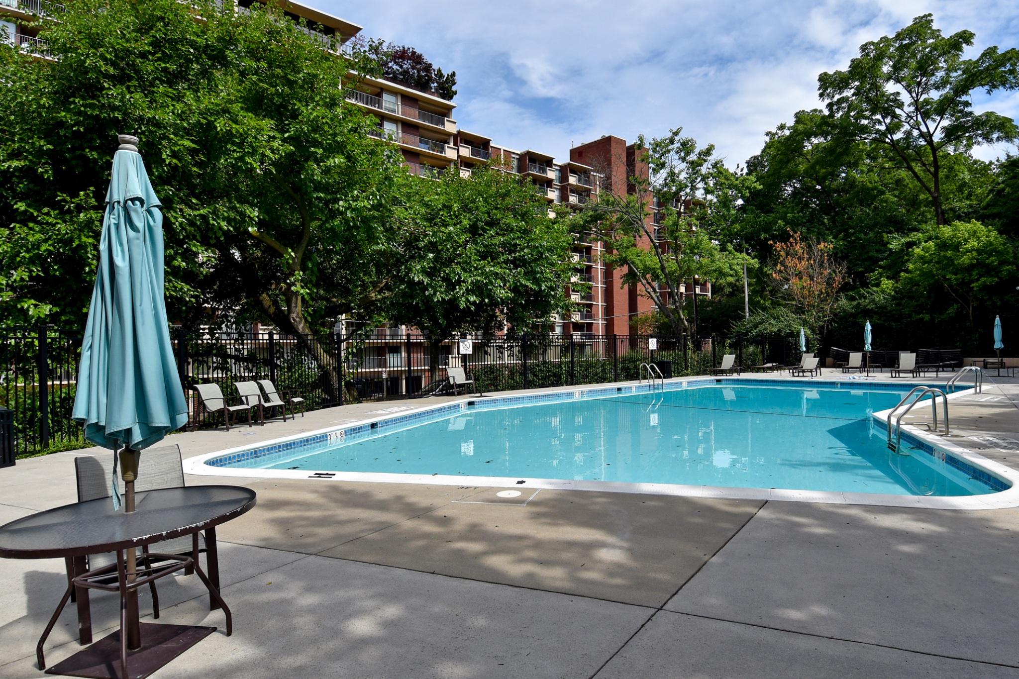 1300 S ARLINGTON RIDGE ROAD Unit: 204