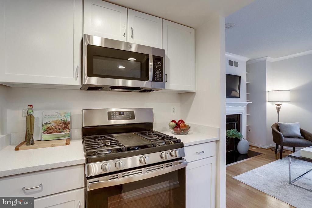 2220 FAIRFAX DRIVE N Unit: 803