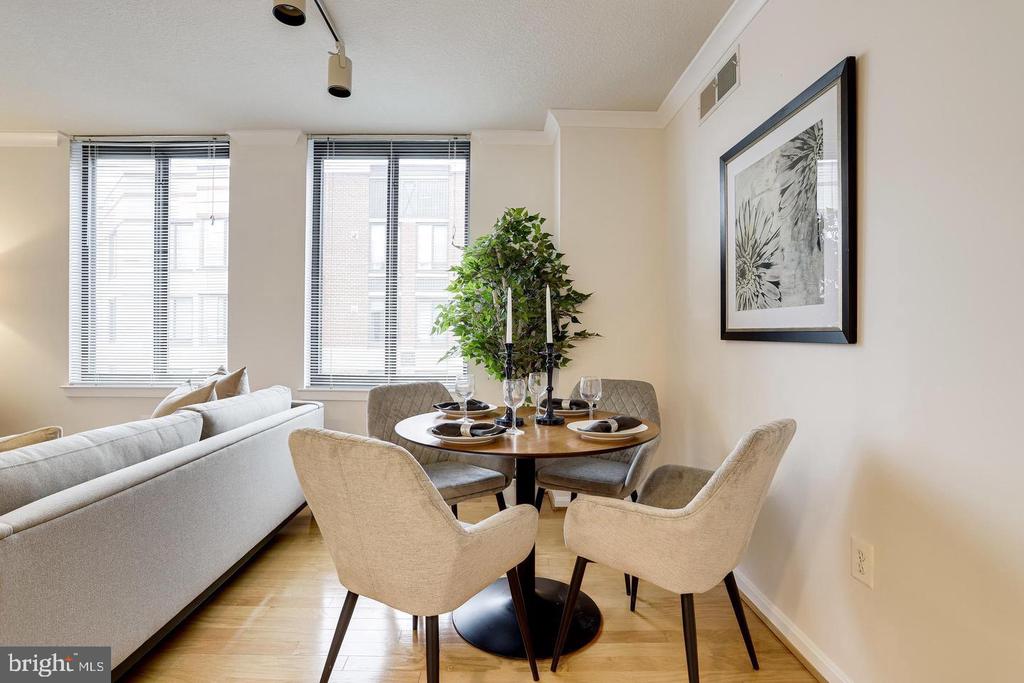 2220 FAIRFAX DRIVE N Unit: 803