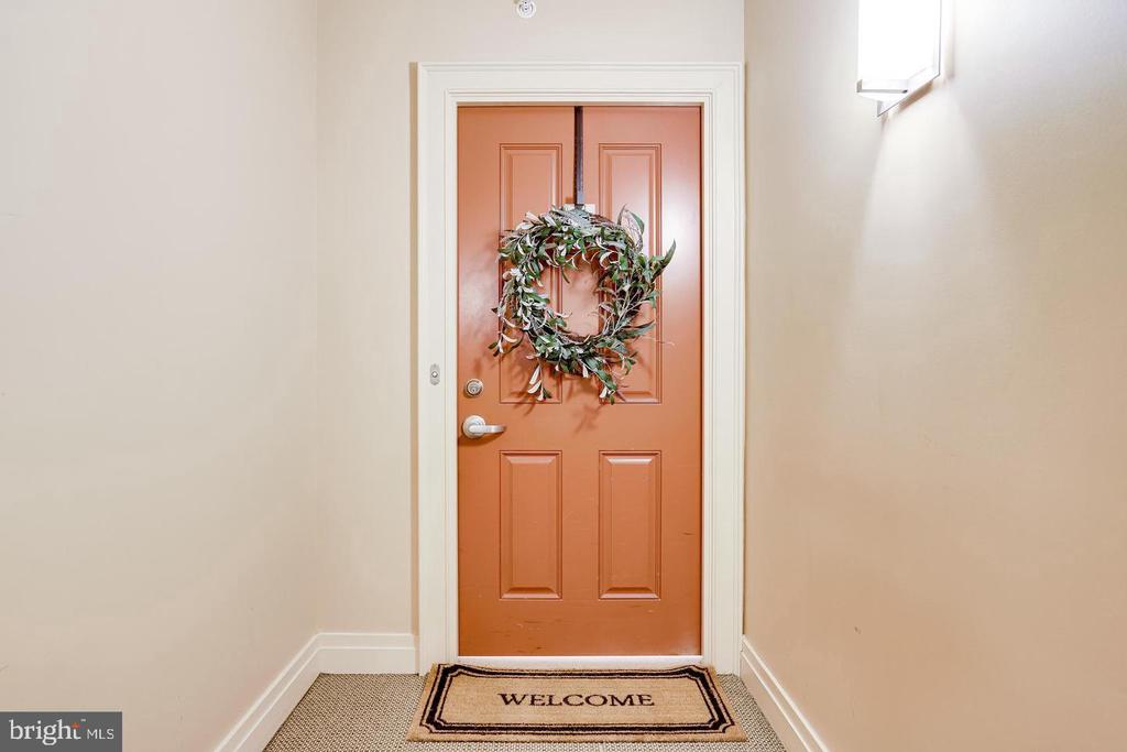 2220 FAIRFAX DRIVE N Unit: 803
