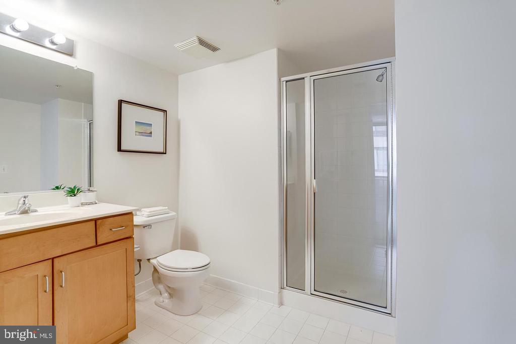 2220 FAIRFAX DRIVE N Unit: 803