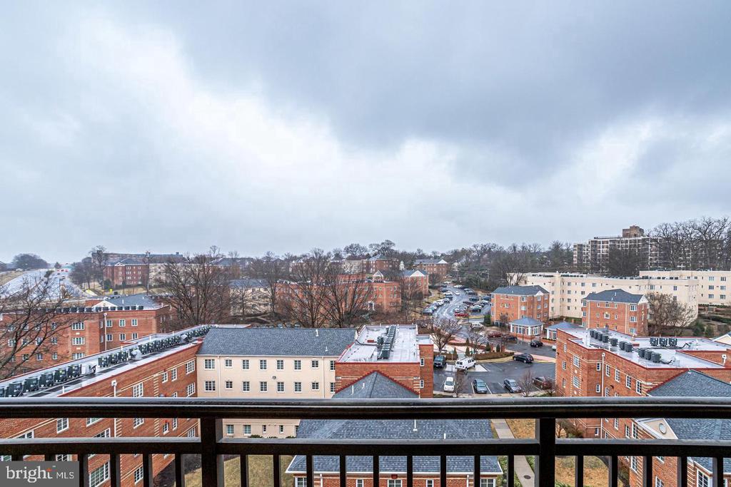 2220 FAIRFAX DRIVE N Unit: 803