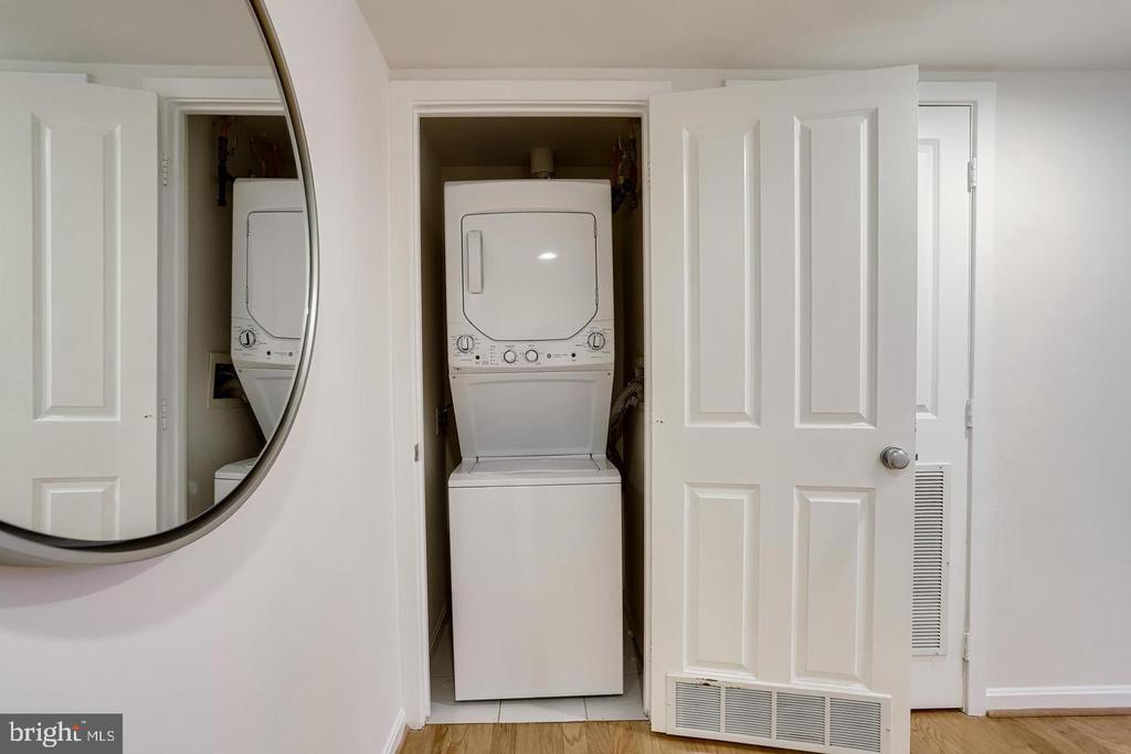 2220 FAIRFAX DRIVE N Unit: 803
