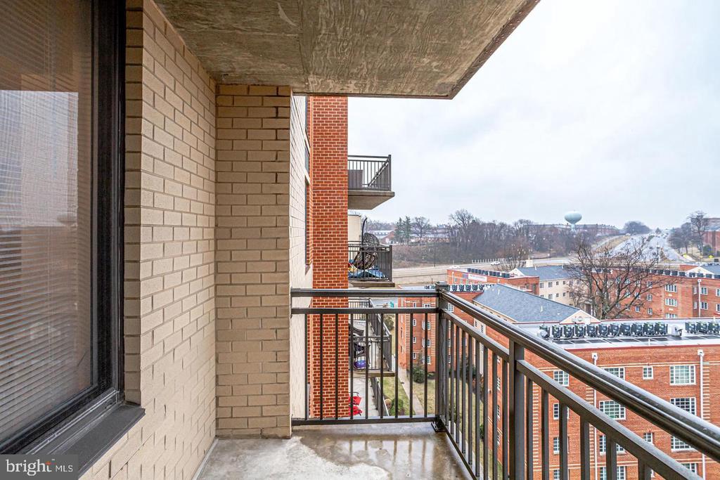 2220 FAIRFAX DRIVE N Unit: 803