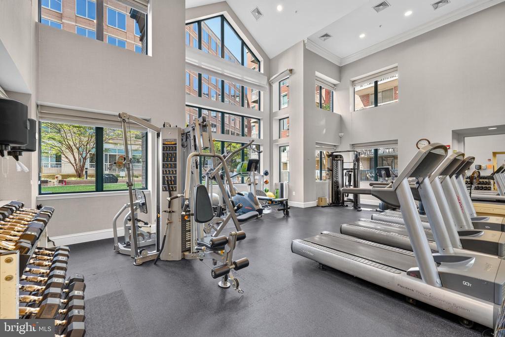 3830 9TH STREET N Unit: 207W
