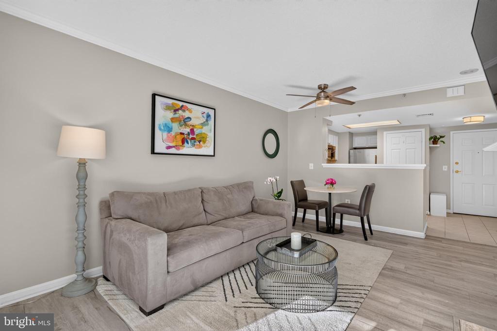 3830 9TH STREET N Unit: 207W
