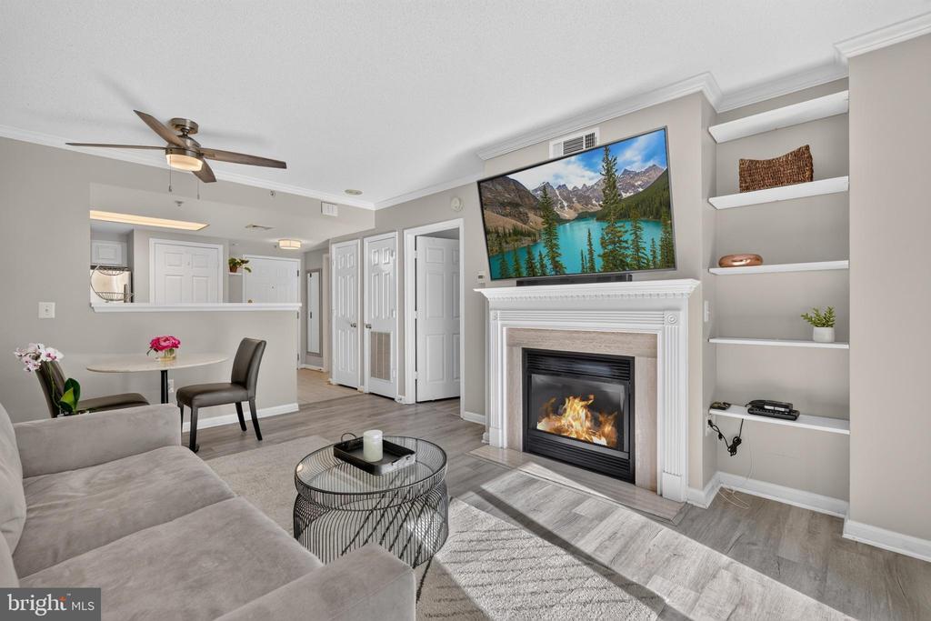 3830 9TH STREET N Unit: 207W