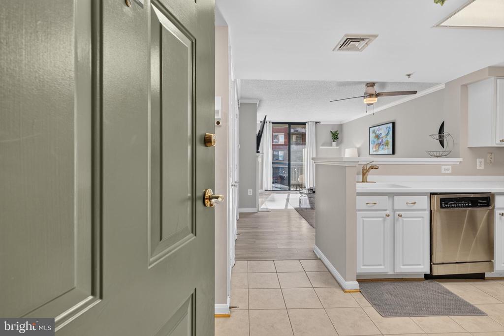 3830 9TH STREET N Unit: 207W
