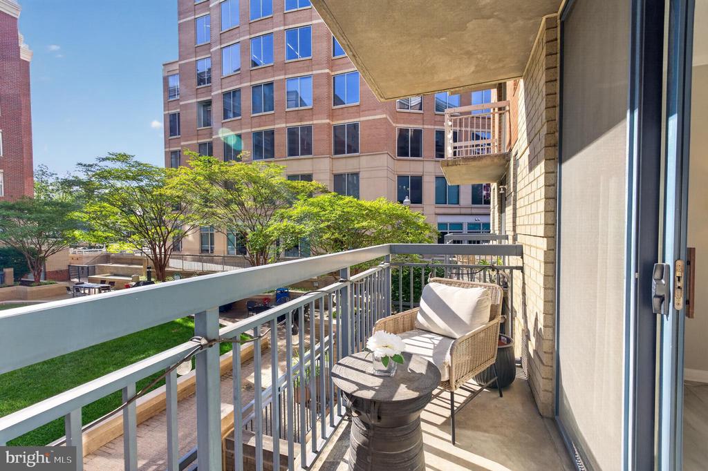 3830 9TH STREET N Unit: 207W