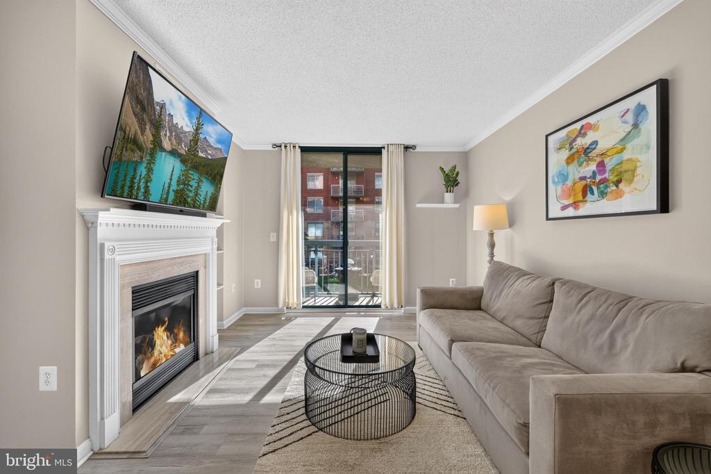3830 9TH STREET N Unit: 207W