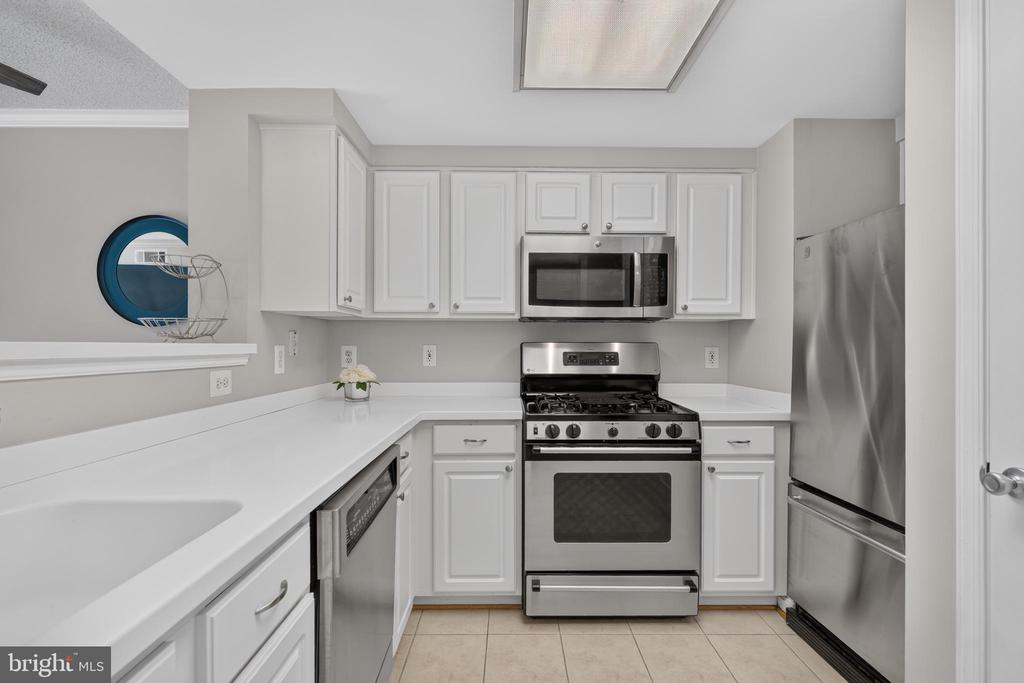 3830 9TH STREET N Unit: 207W