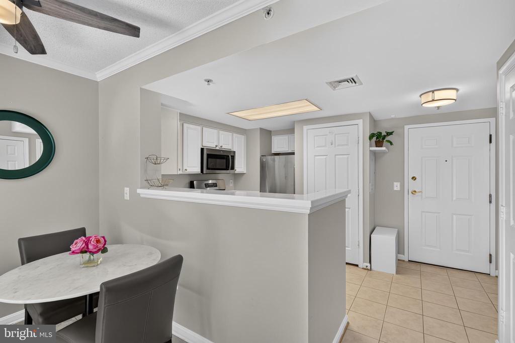 3830 9TH STREET N Unit: 207W