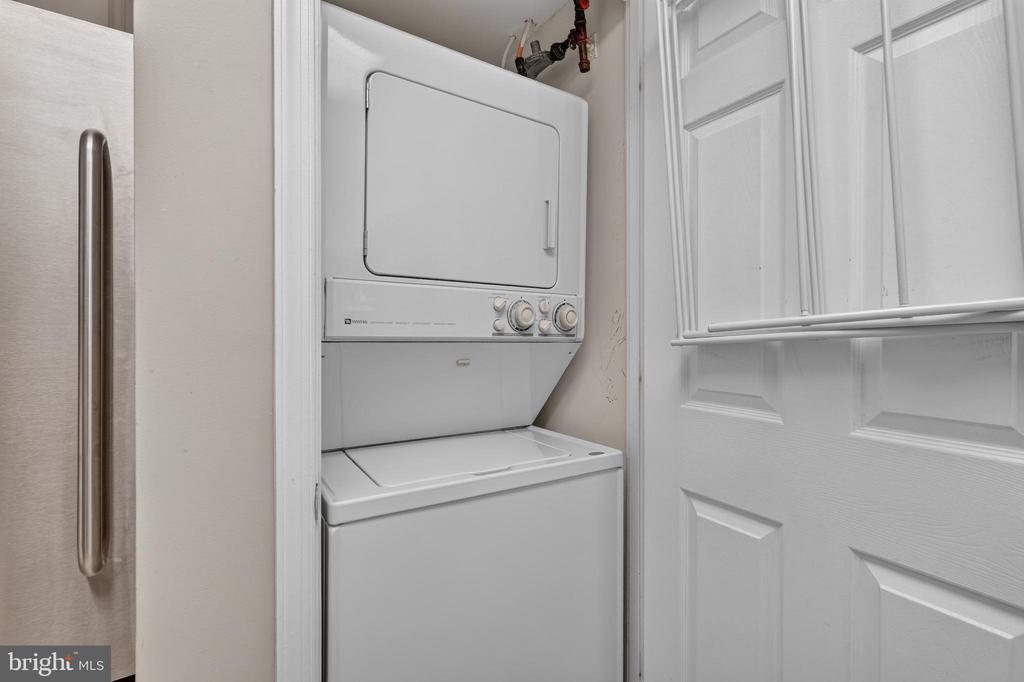 3830 9TH STREET N Unit: 207W