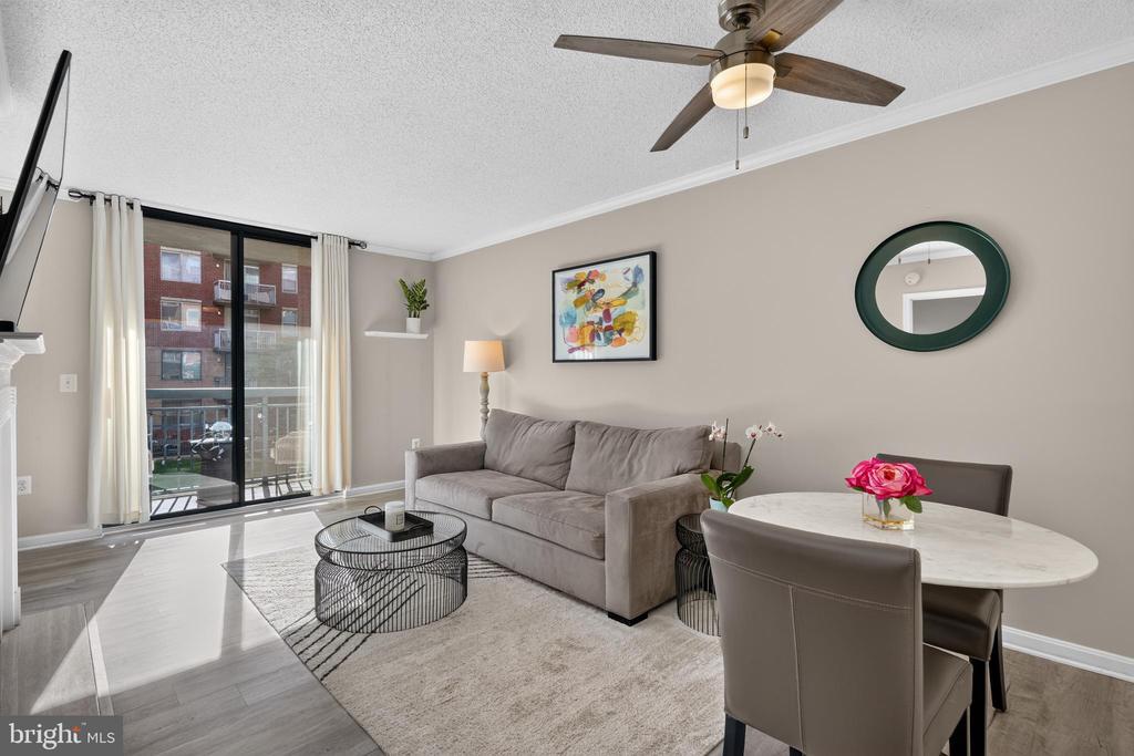 3830 9TH STREET N Unit: 207W