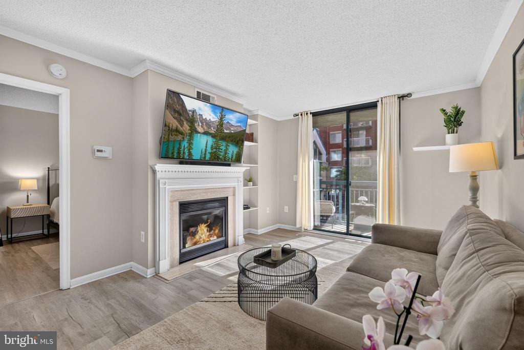 3830 9TH STREET N Unit: 207W